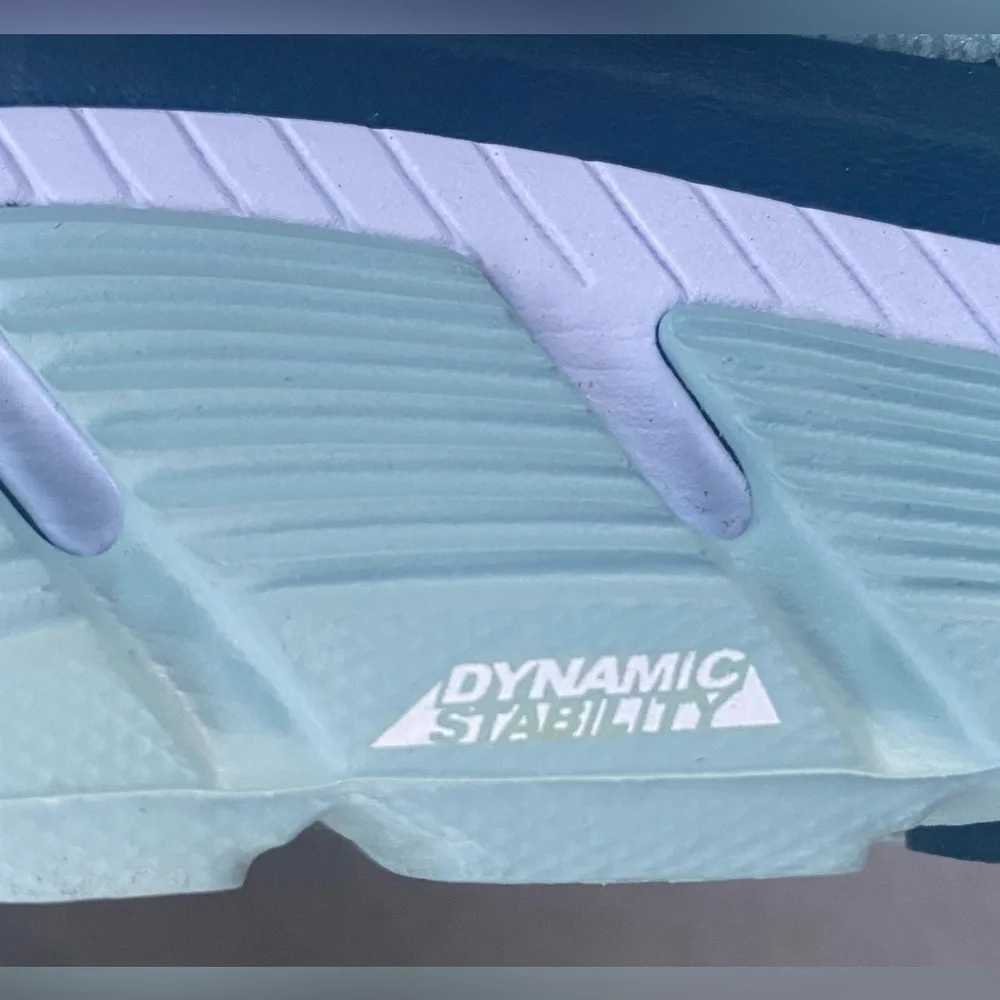 Hoka Gaviota - Women Size 7 - Brand New! - Picture 8 of 11